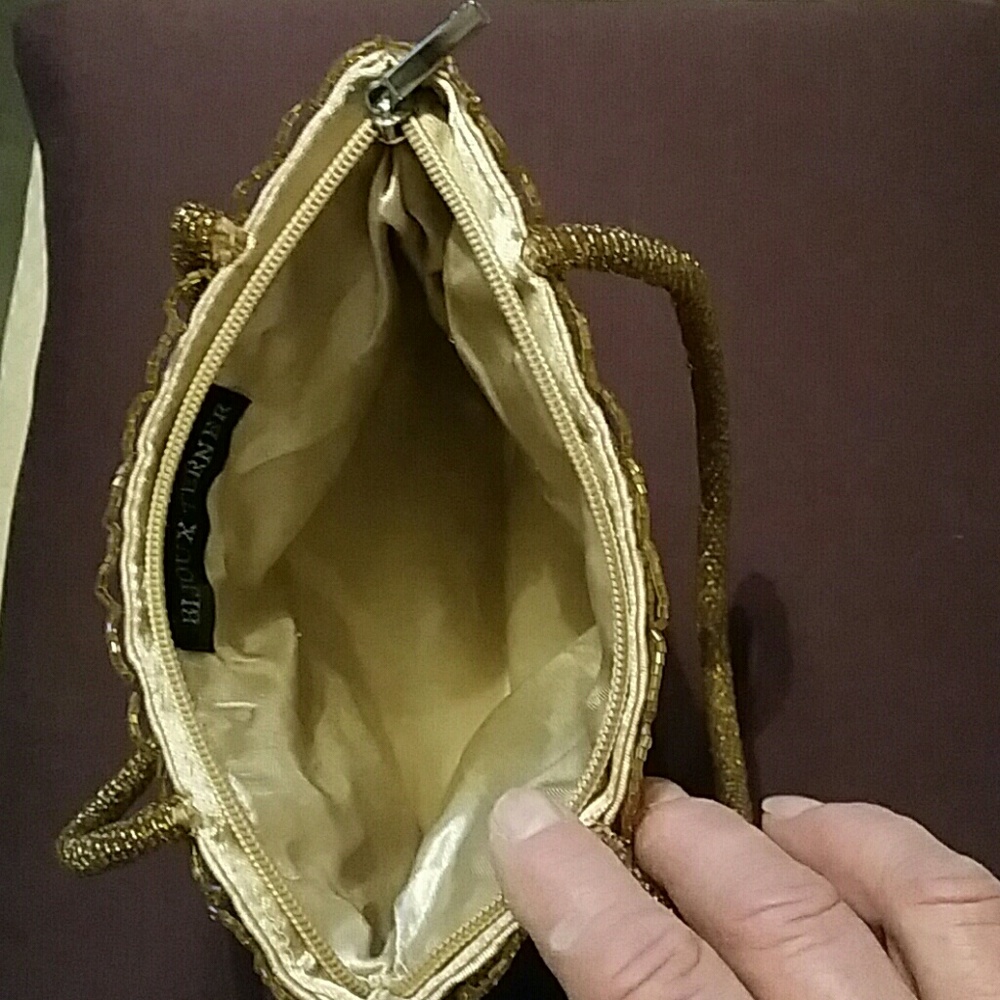 Purse - Picture 2 of 3